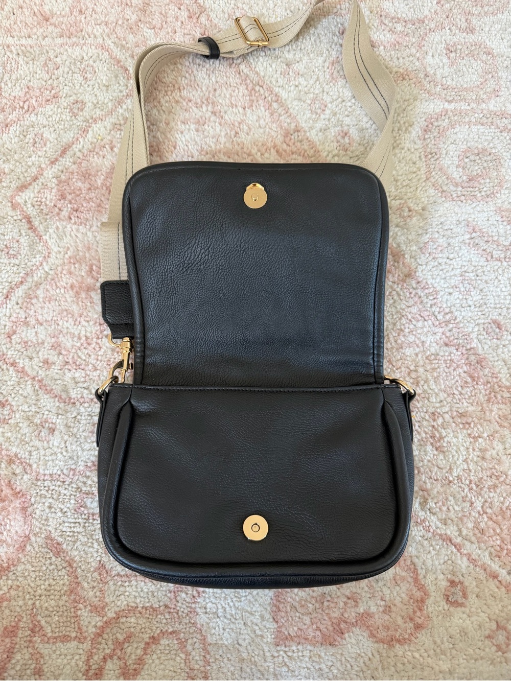 Universal Thread Adjustable Crossbody - Picture 3 of 4